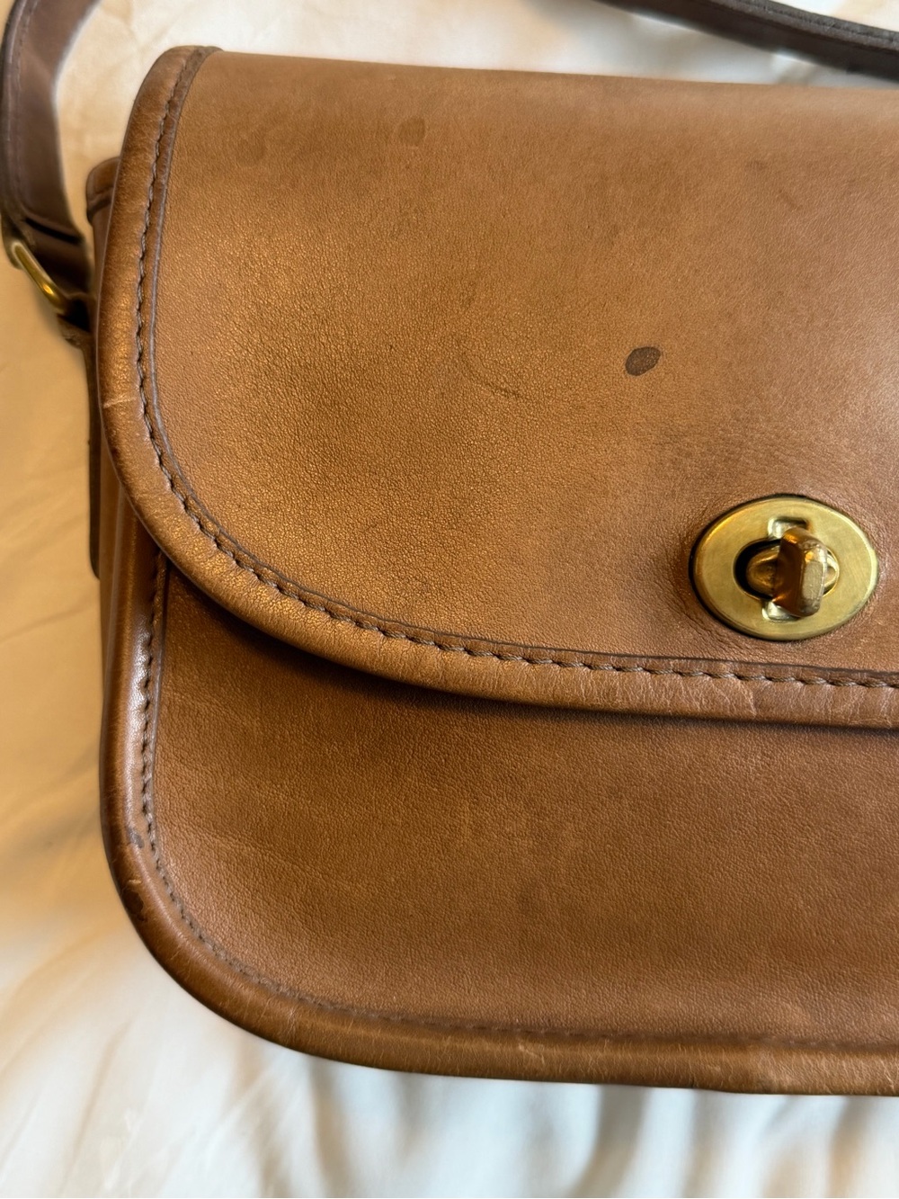 Vintage Coach Collegiate Bag in Putty - Picture 4 of 14
